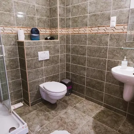 Rozsakert 3* Romhány