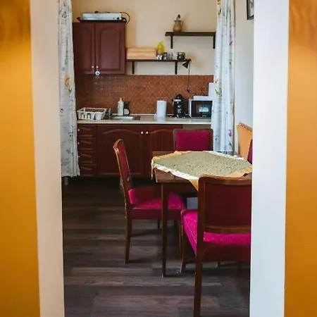 Rozsakert Romhany