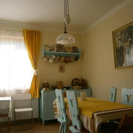 Bed & Breakfast Rozsakert Romhány