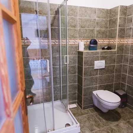 Rozsakert Bed & Breakfast Romhany