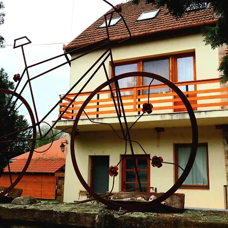 Rozsakert B&B Romhány